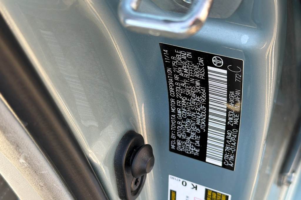 Thumbnail: 2015 Toyota Prius - 11
