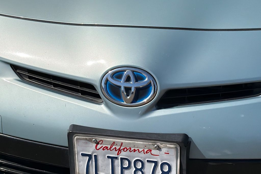 Thumbnail: 2015 Toyota Prius - 7