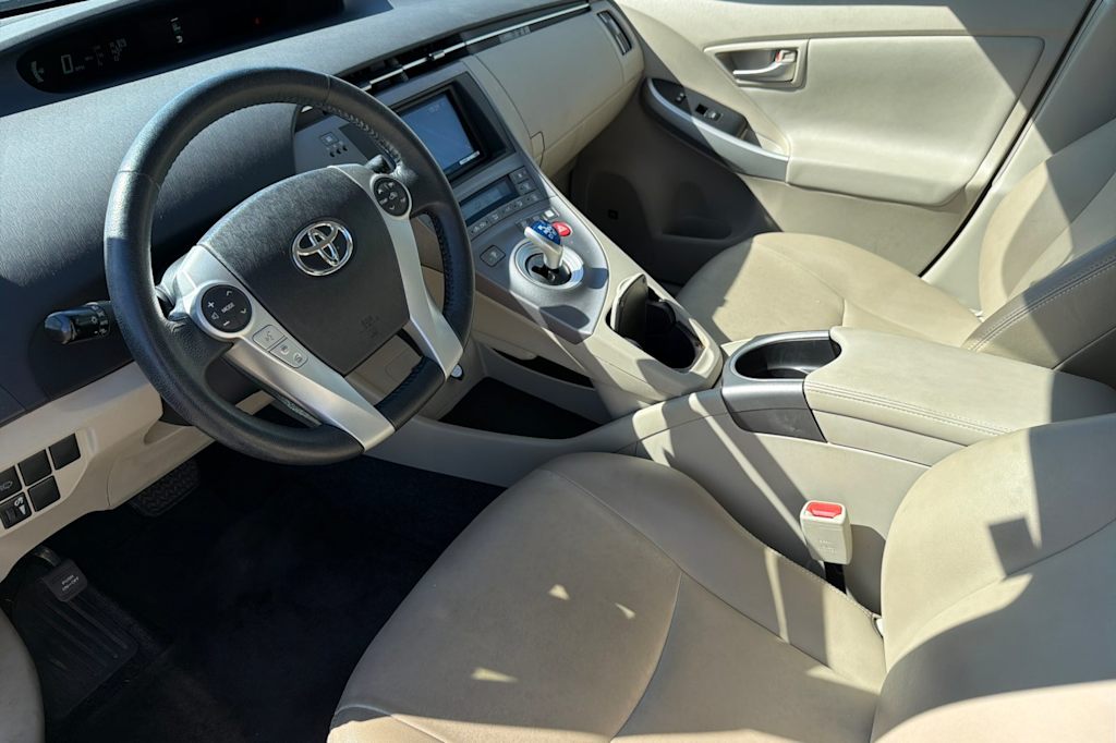 Thumbnail: 2015 Toyota Prius - 2