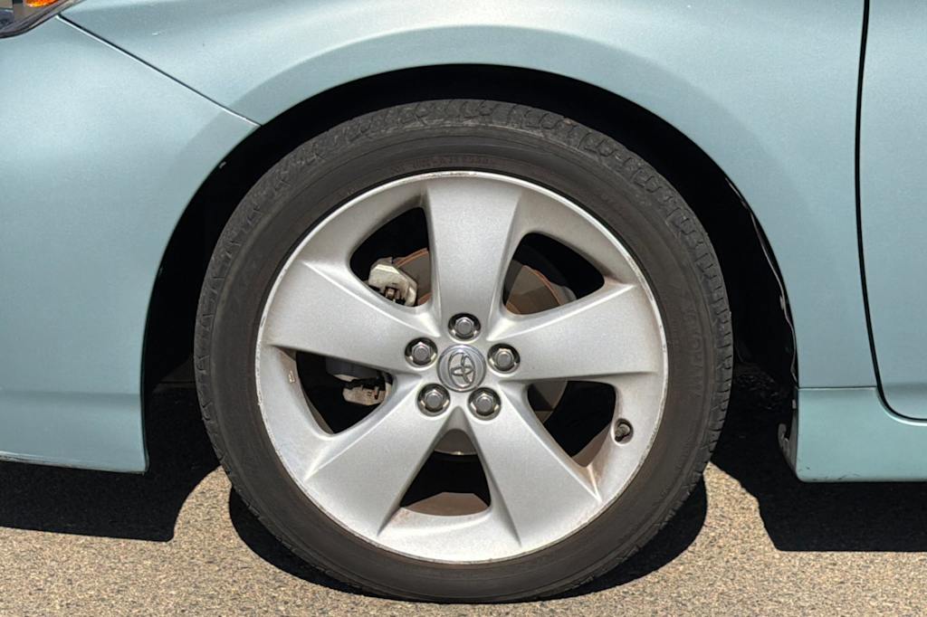 Thumbnail: 2015 Toyota Prius - 8