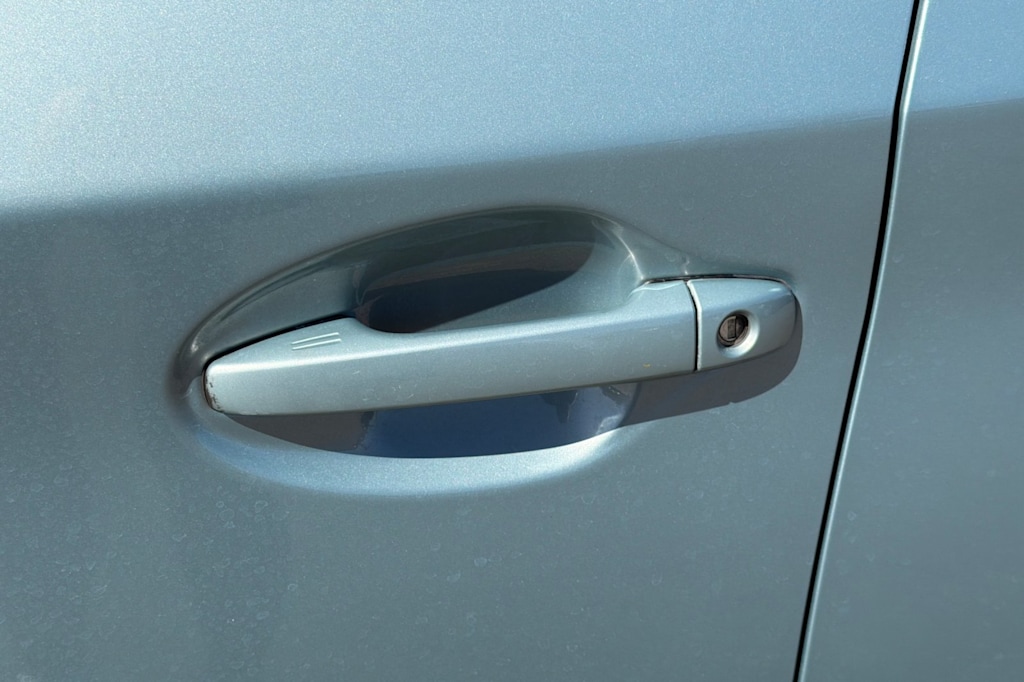 Thumbnail: 2015 Toyota Prius - 15