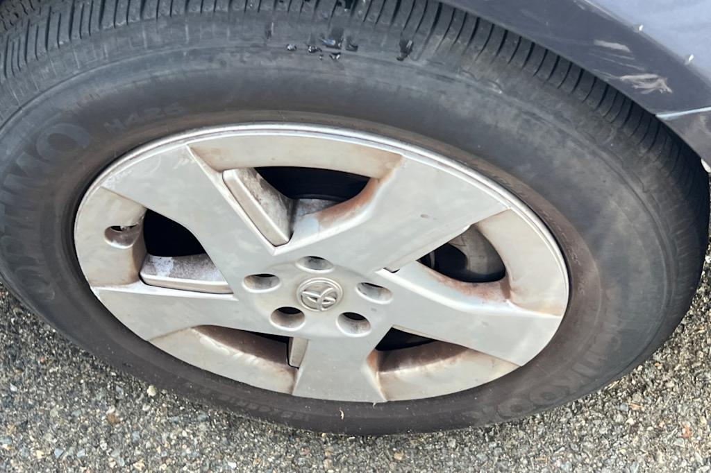 Thumbnail: 2011 Toyota Prius - 6