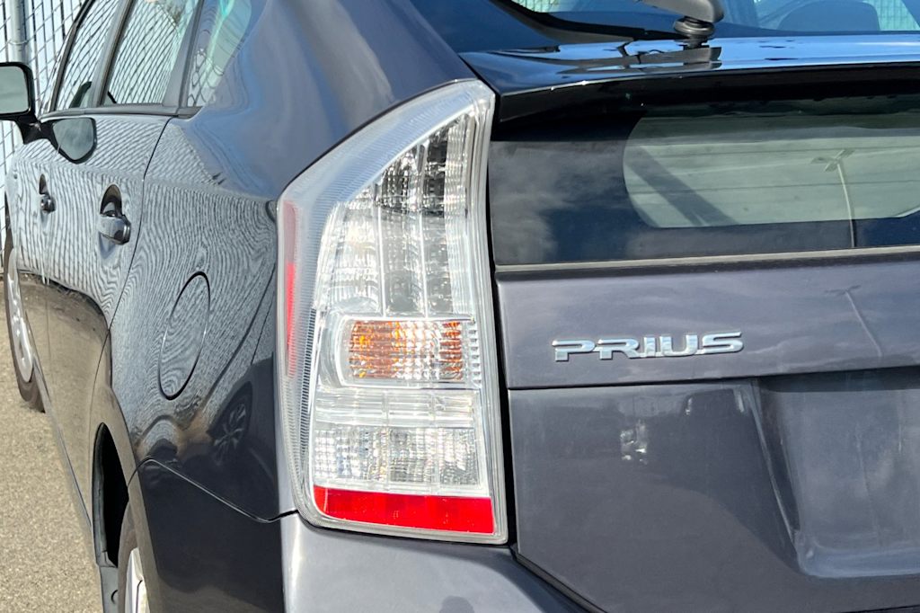 Thumbnail: 2011 Toyota Prius - 7