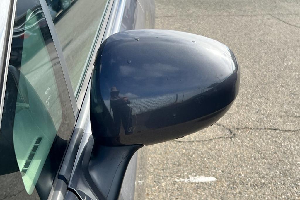 Thumbnail: 2011 Toyota Prius - 19