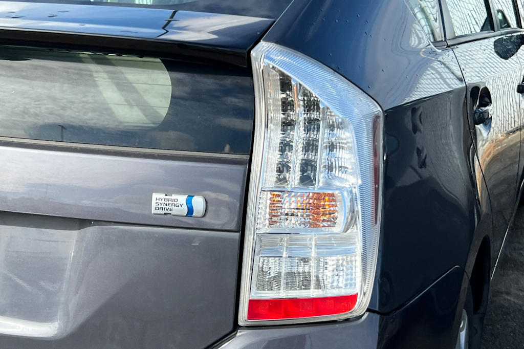 Thumbnail: 2011 Toyota Prius - 15