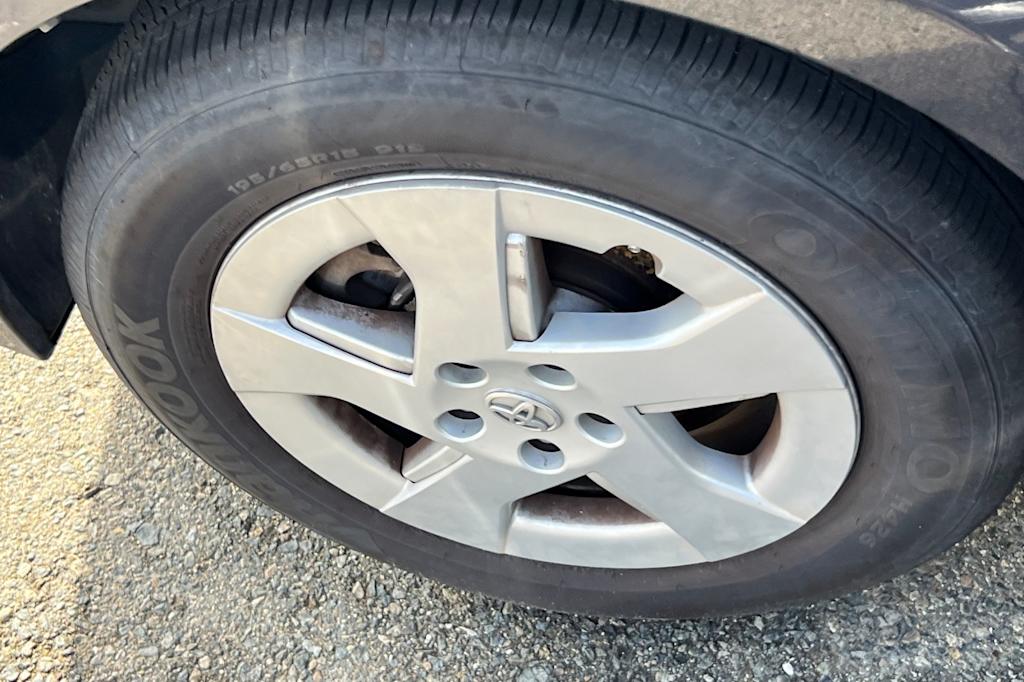 Thumbnail: 2011 Toyota Prius - 13