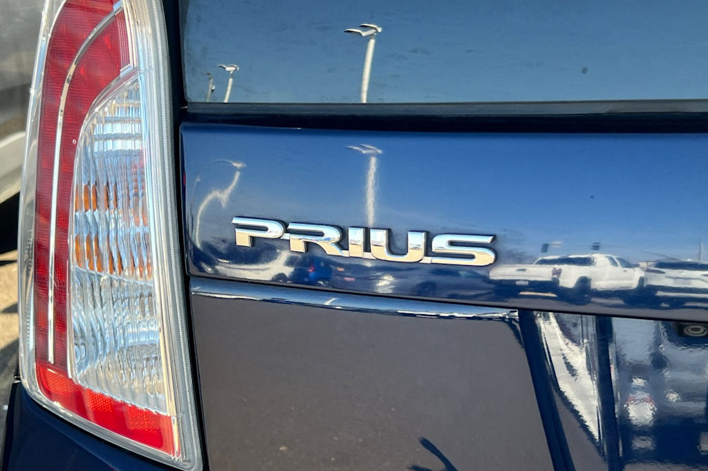 Thumbnail: 2015 Toyota Prius - 5