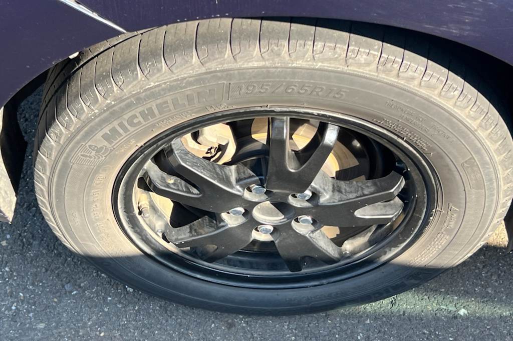 Thumbnail: 2015 Toyota Prius - 20