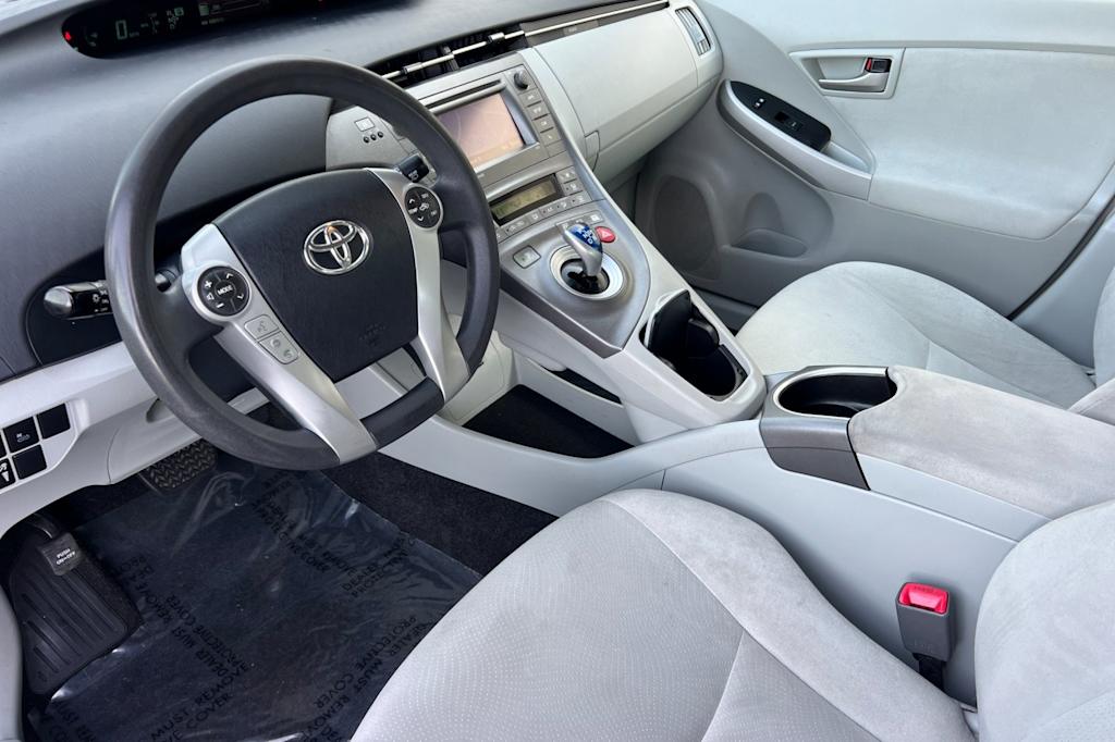 Thumbnail: 2013 Toyota Prius - 9