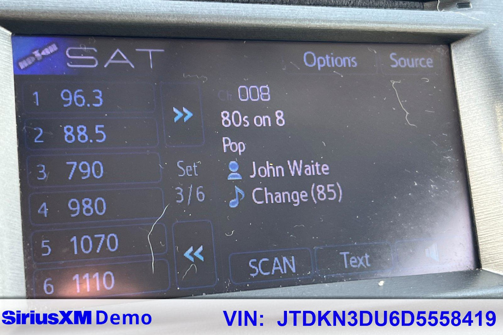 Thumbnail: 2013 Toyota Prius - 31