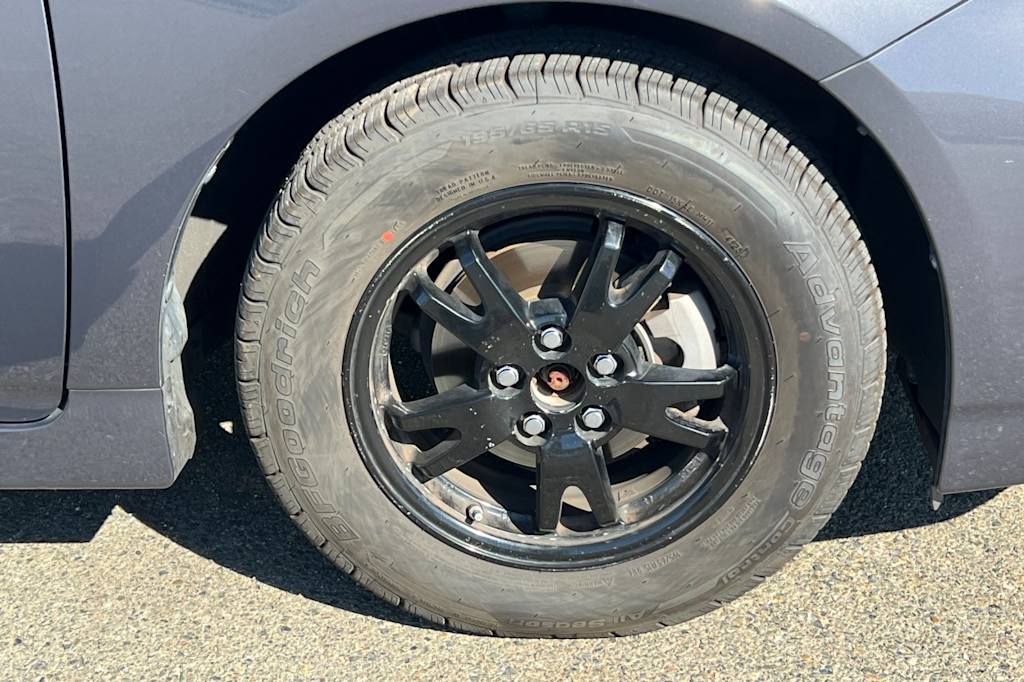 Thumbnail: 2013 Toyota Prius - 18