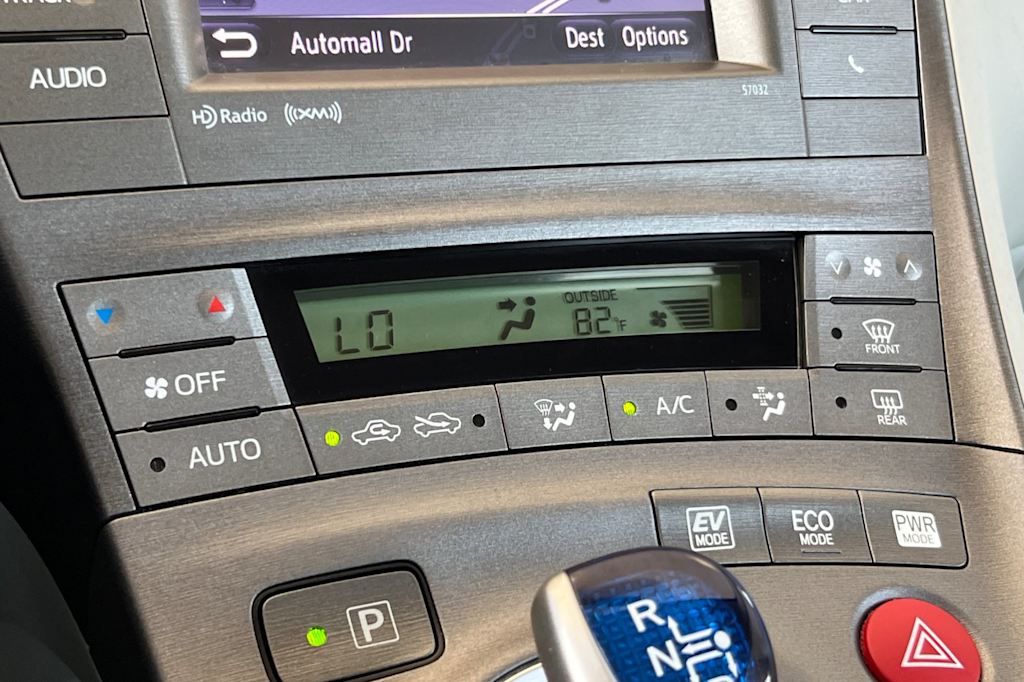 Thumbnail: 2013 Toyota Prius - 27