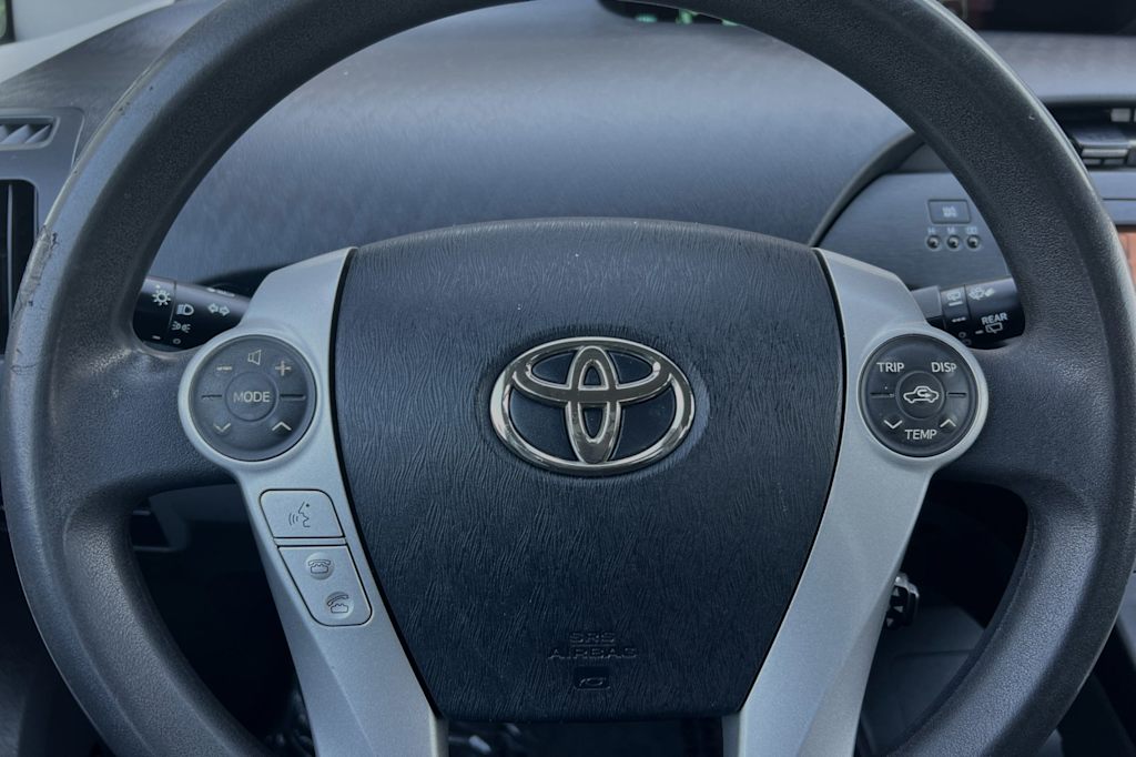 2011 Toyota Prius Three 29