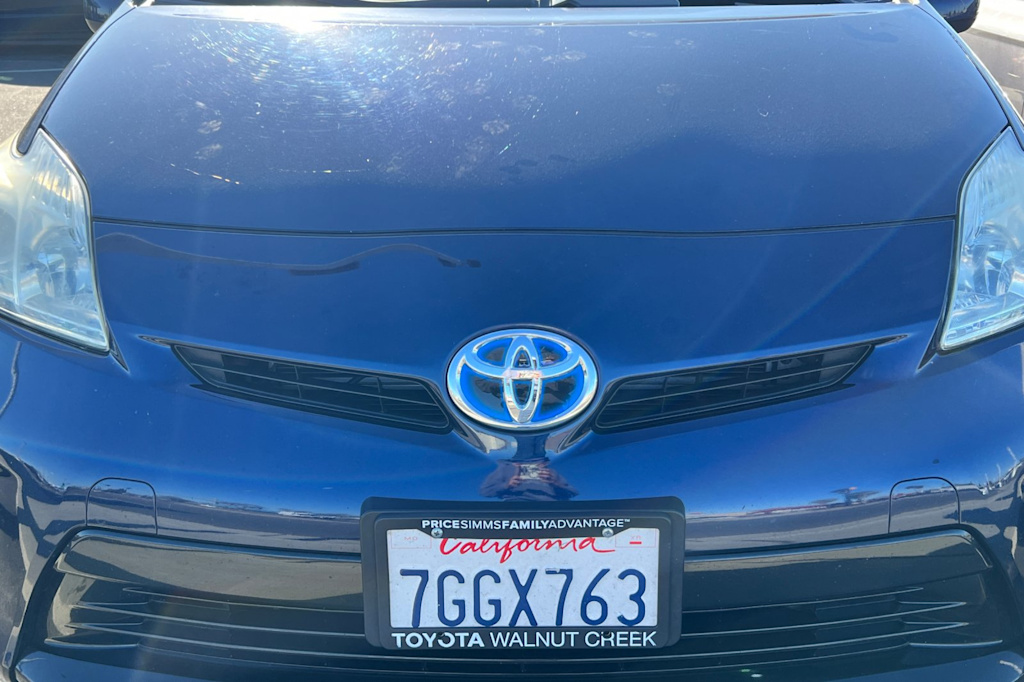 2014 Toyota Prius Two 10