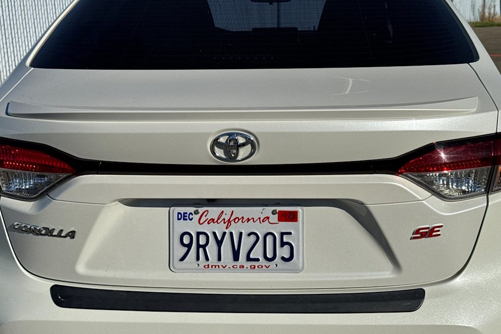Thumbnail: 2021 Toyota Corolla - 10