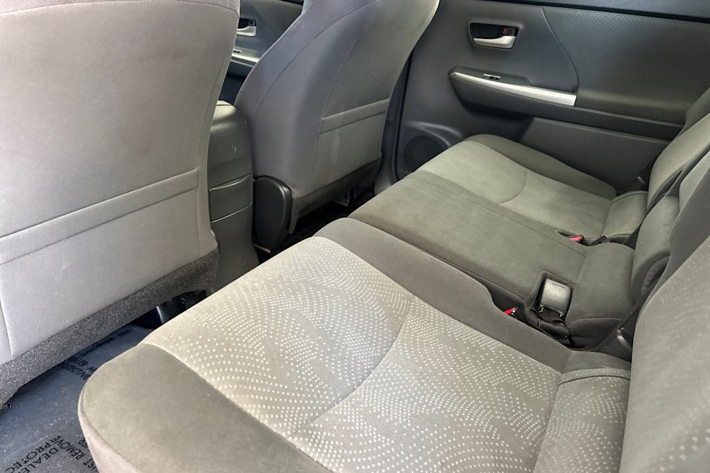 Thumbnail: 2013 Toyota Prius v - 12