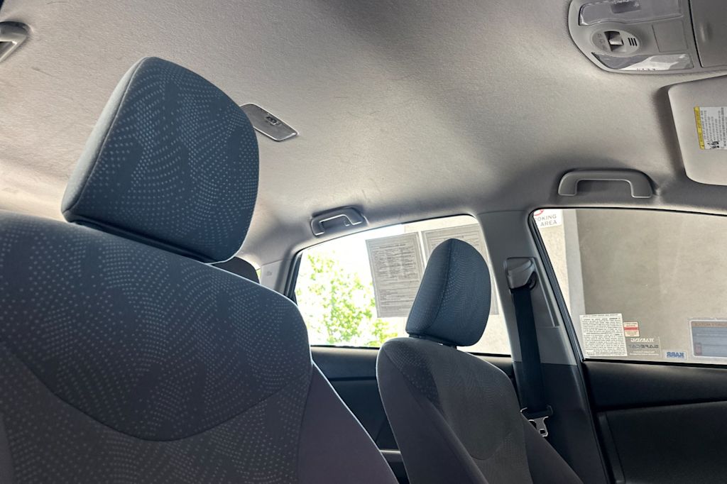 Thumbnail: 2013 Toyota Prius v - 24