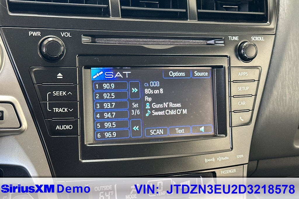 Thumbnail: 2013 Toyota Prius v - 34