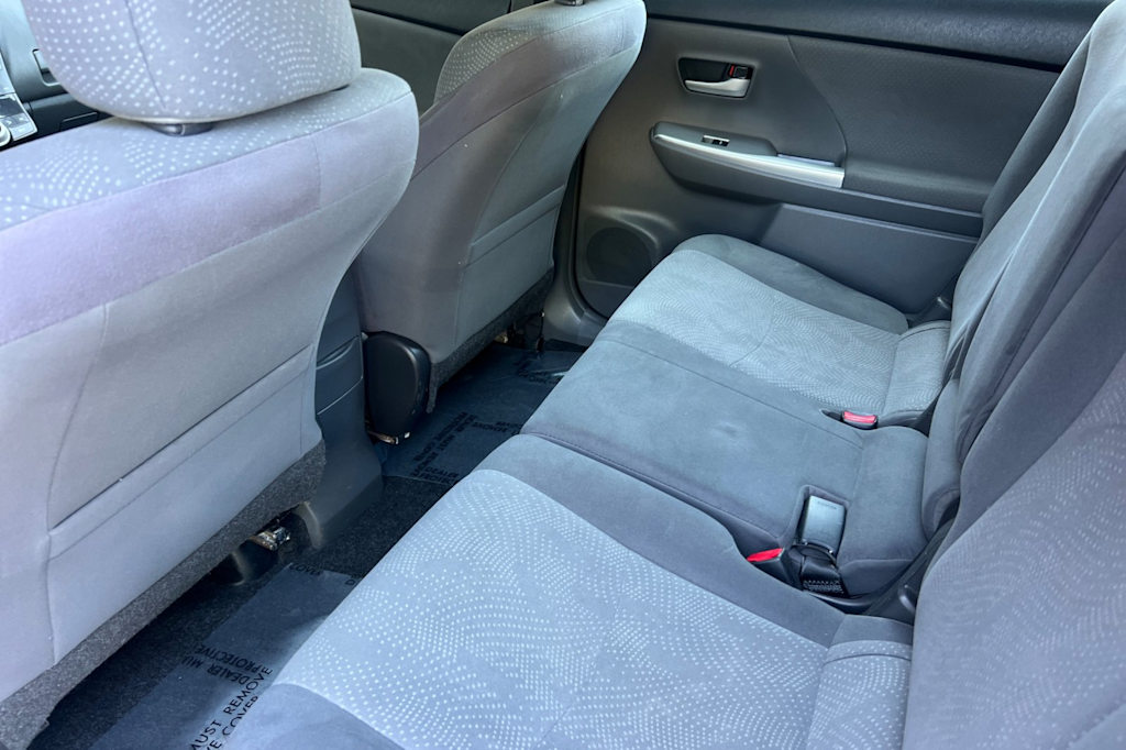 Thumbnail: 2013 Toyota Prius v - 11