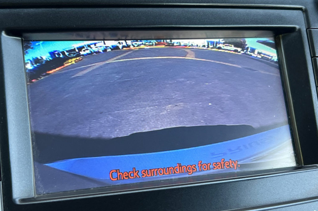 Thumbnail: 2013 Toyota Prius v - 25
