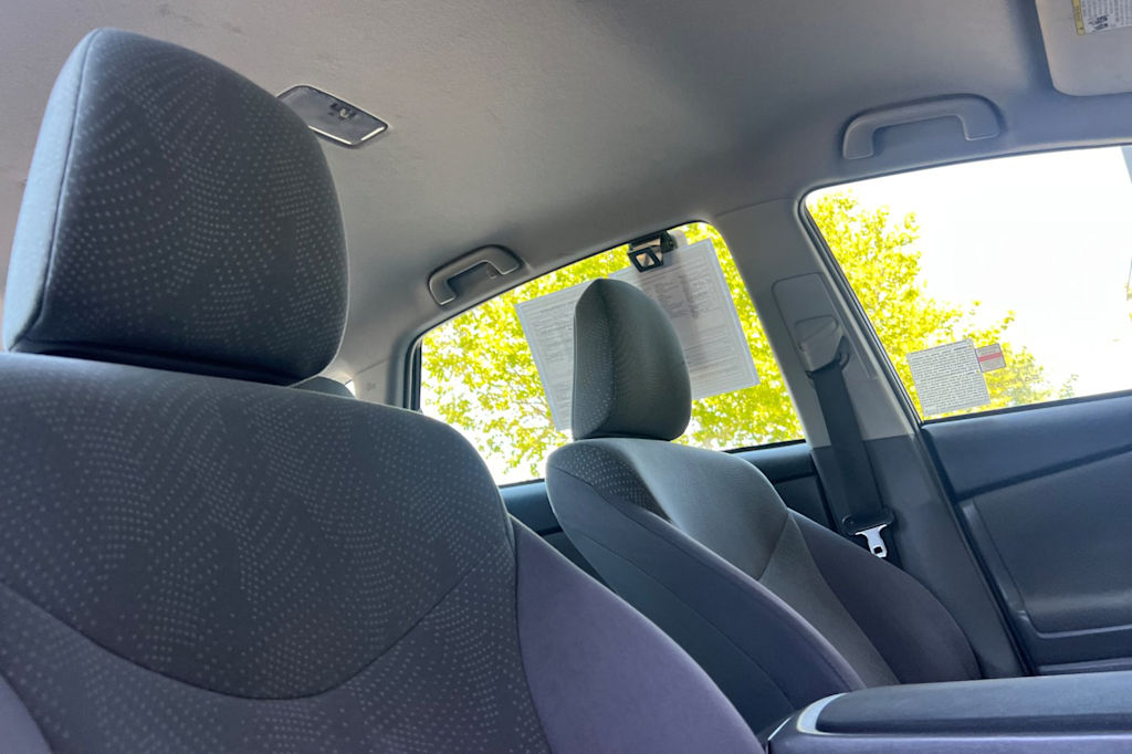 Thumbnail: 2013 Toyota Prius v - 10