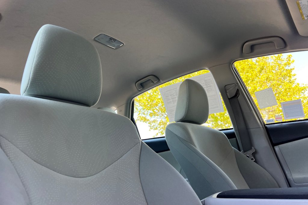 Thumbnail: 2013 Toyota Prius v - 11