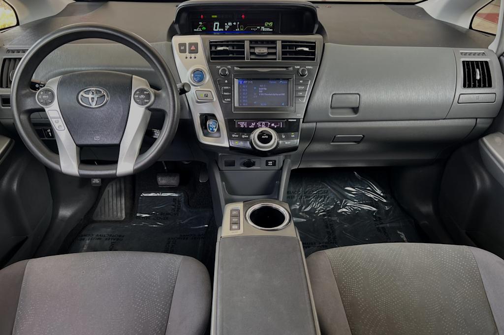 2014 Toyota Prius v Two 2