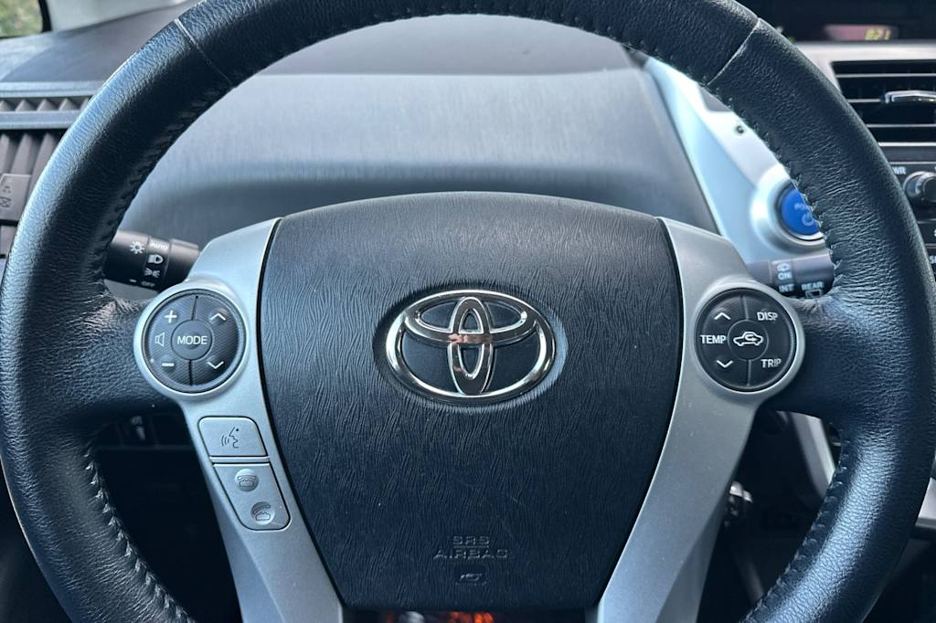 Thumbnail: 2013 Toyota Prius v - 29