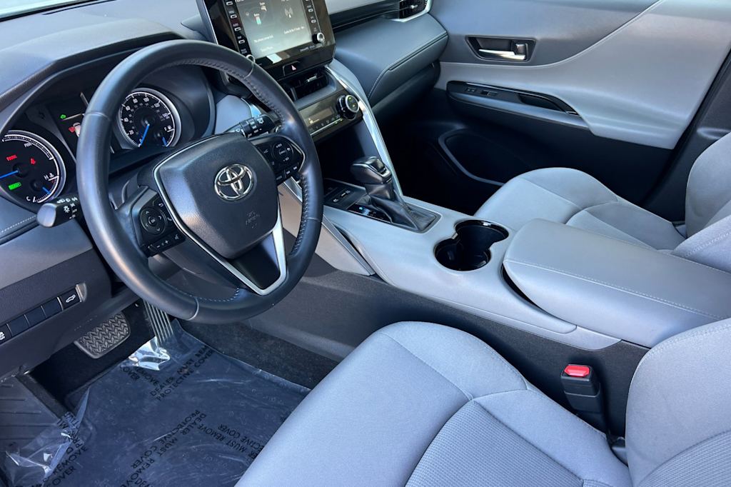 Thumbnail: 2021 Toyota Venza - 8