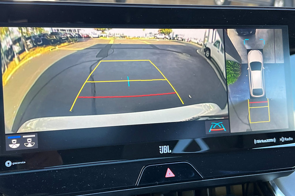 Thumbnail: 2021 Toyota Venza - 27