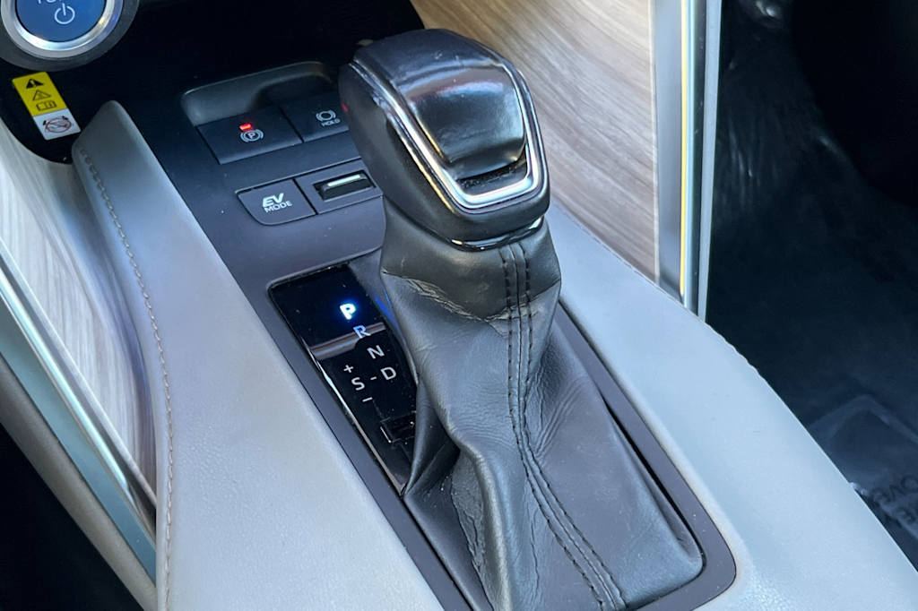 Thumbnail: 2021 Toyota Venza - 14