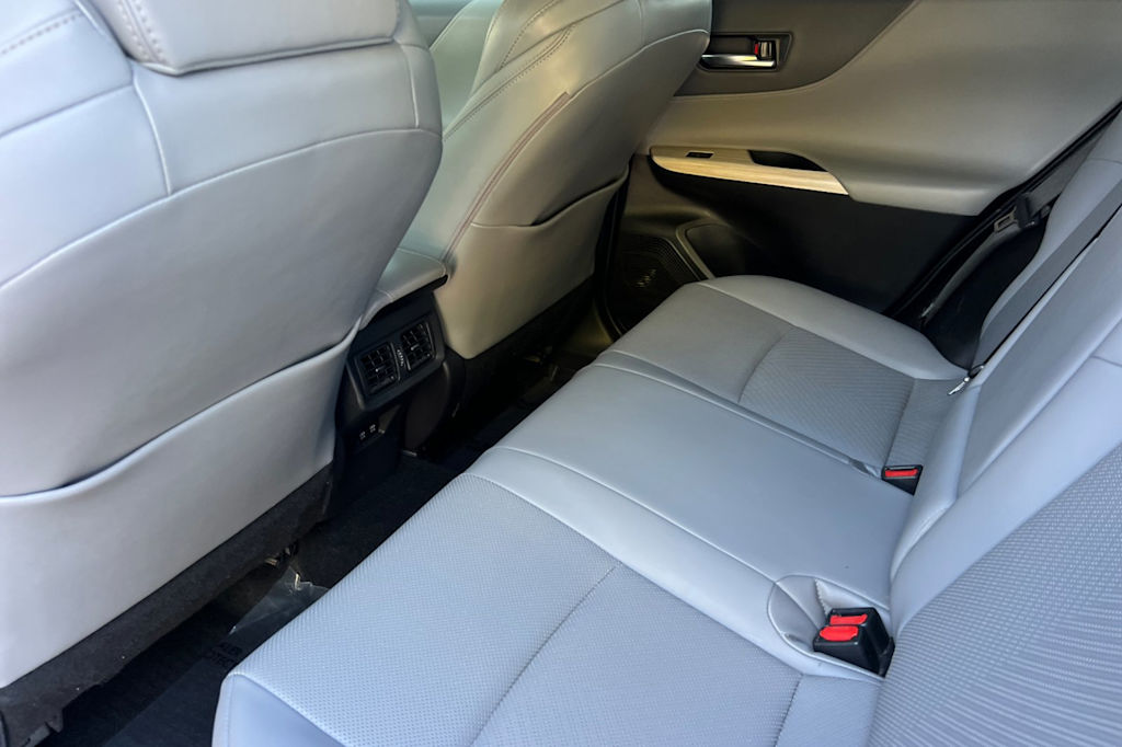 Thumbnail: 2021 Toyota Venza - 10