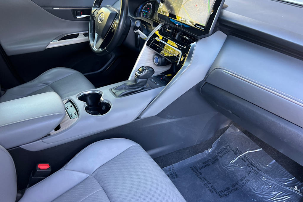 Thumbnail: 2021 Toyota Venza - 12