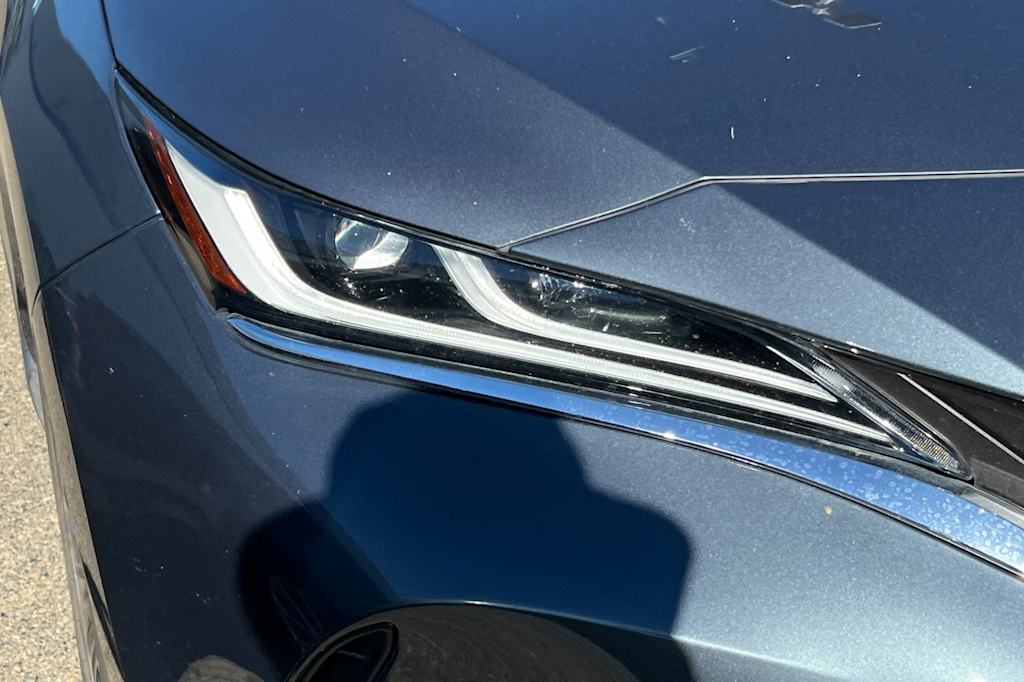 Thumbnail: 2021 Toyota Venza - 14