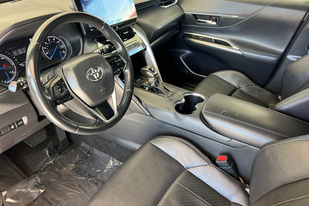 Thumbnail: 2022 Toyota Venza - 9