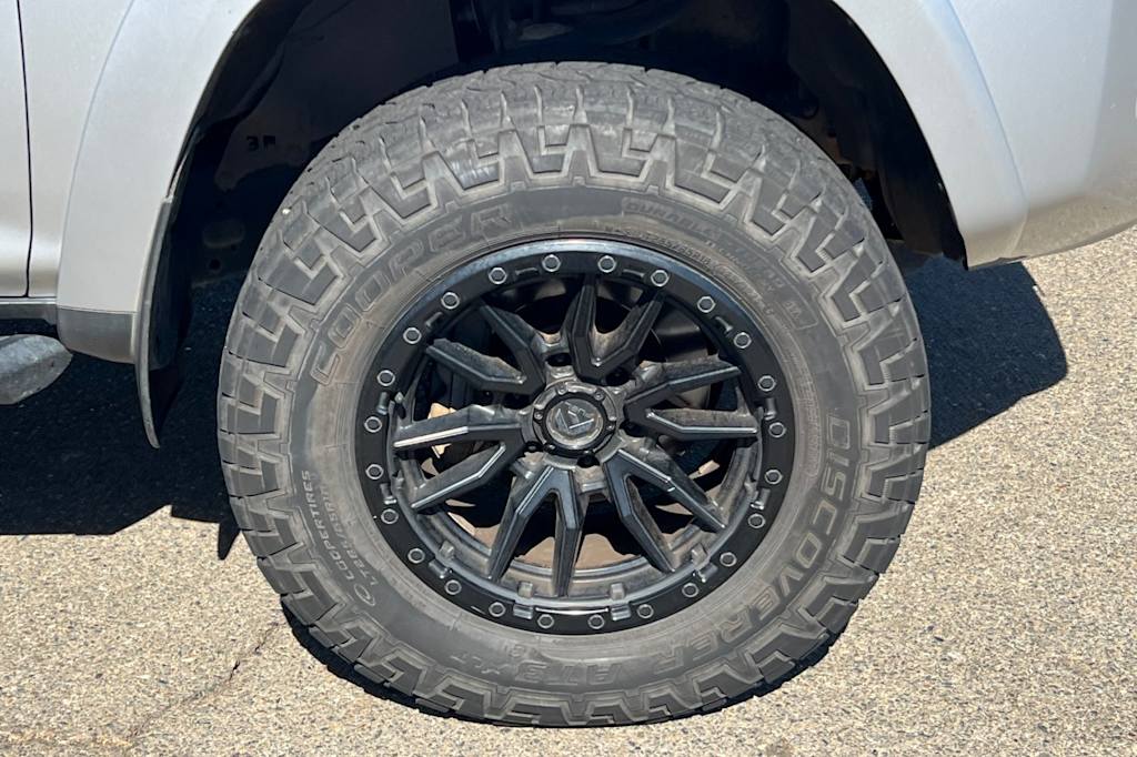 Thumbnail: 2017 Toyota 4Runner - 20
