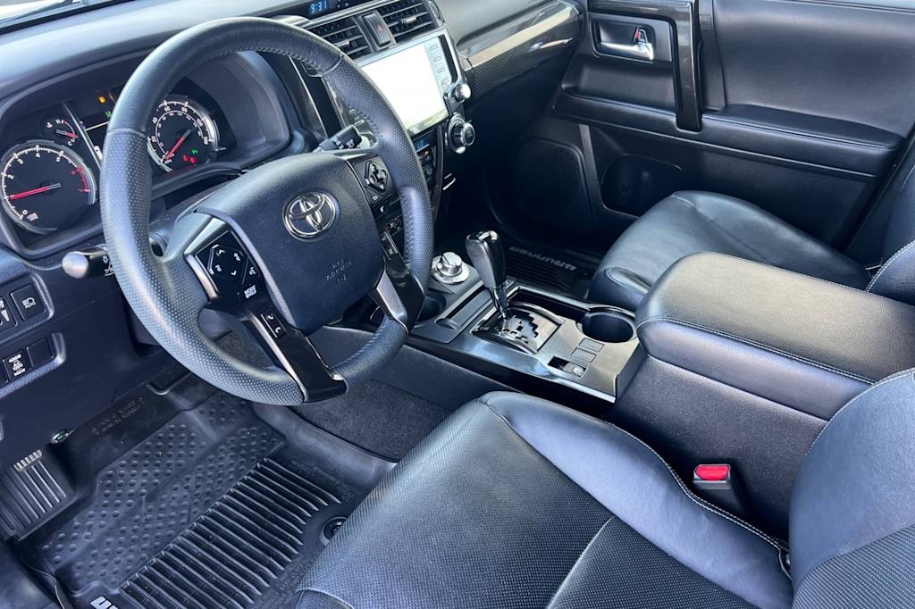 Thumbnail: 2020 Toyota 4Runner - 9