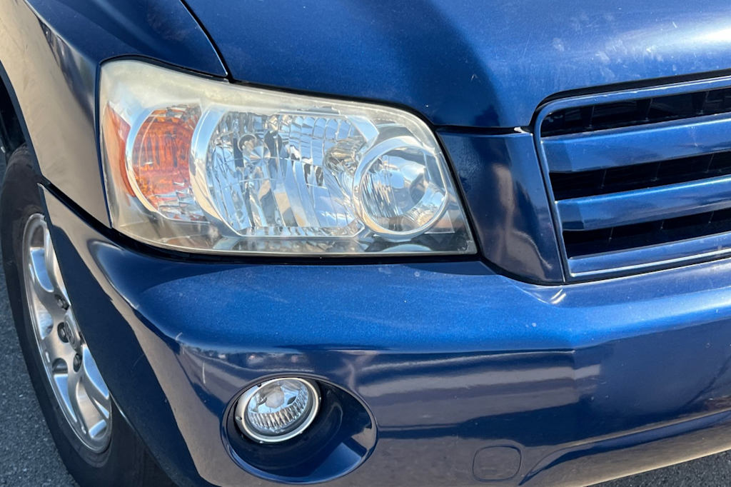 Thumbnail: 2004 Toyota Highlander - 15