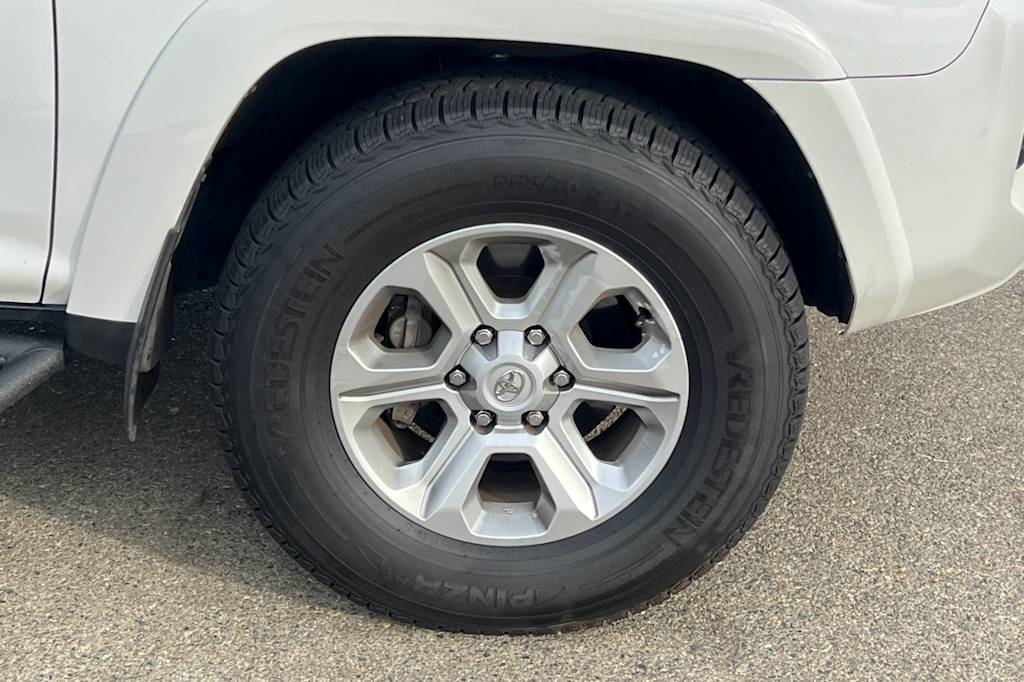 Thumbnail: 2023 Toyota 4Runner - 19