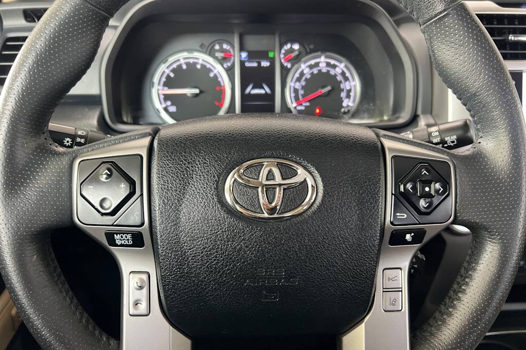 Thumbnail: 2022 Toyota 4Runner - 30