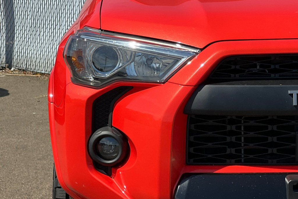 Thumbnail: 2023 Toyota 4Runner - 18