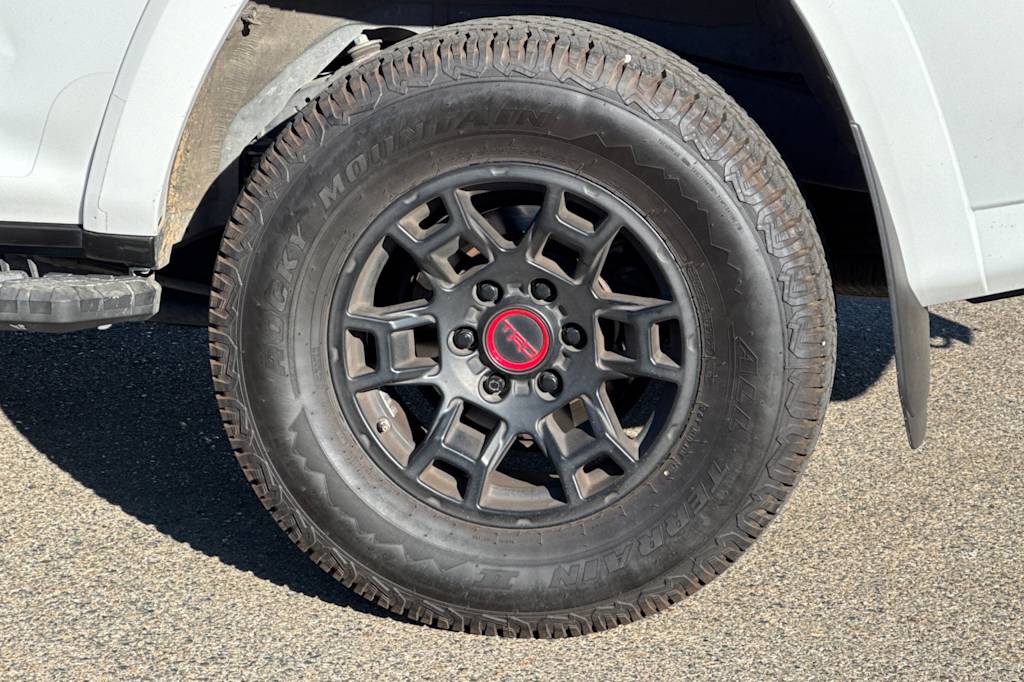Thumbnail: 2023 Toyota 4Runner - 24