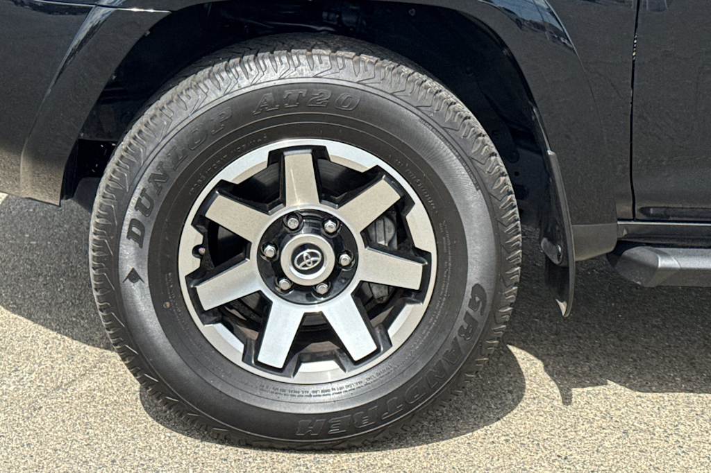 Thumbnail: 2024 Toyota 4Runner - 8
