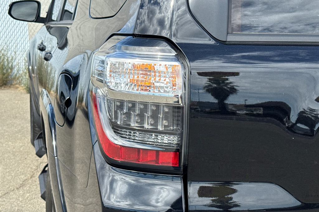 Thumbnail: 2024 Toyota 4Runner - 24