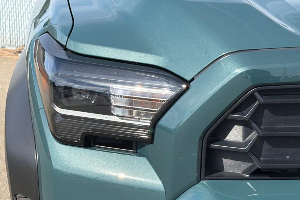 Thumbnail: 2025 Toyota 4Runner - 18