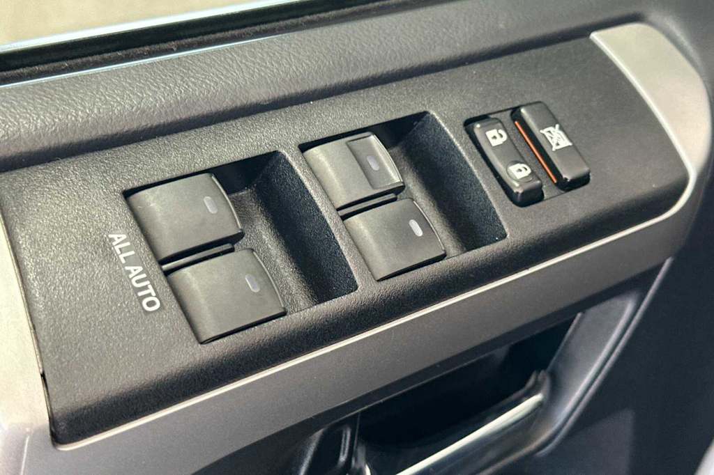 2015 Toyota 4Runner SR5 22