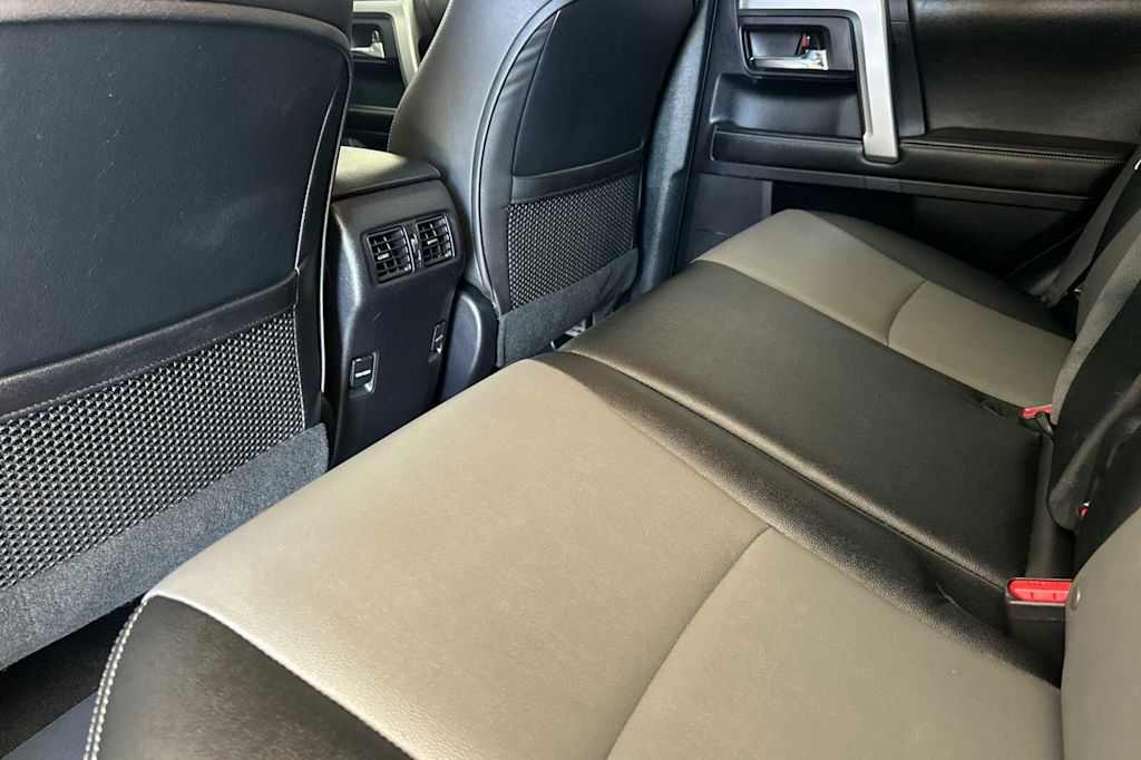 2015 Toyota 4Runner SR5 9
