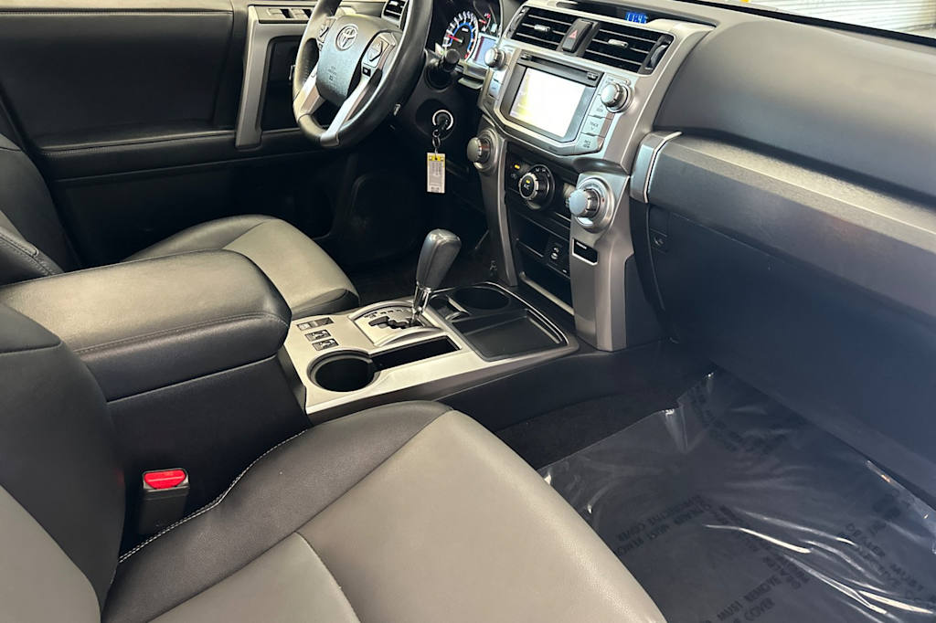 2015 Toyota 4Runner SR5 11