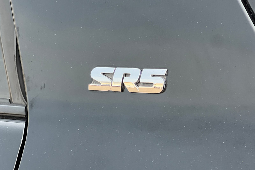 Thumbnail: 2016 Toyota 4Runner - 7
