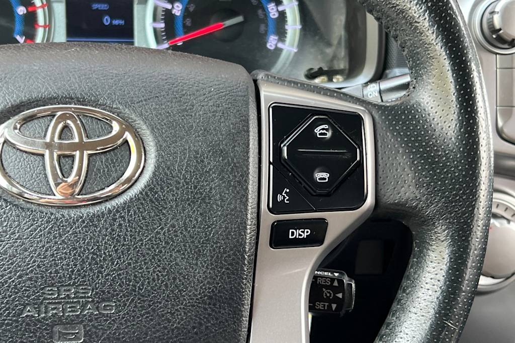 Thumbnail: 2016 Toyota 4Runner - 31